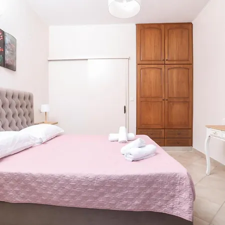 Feriehus Renos House By Corfu Escapes *